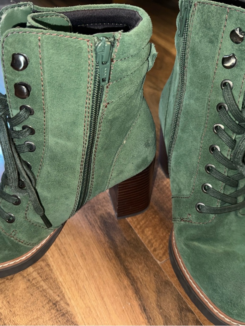 Naturalizer Callie Green Suede Lace-Up Block Heel Ankle Boots